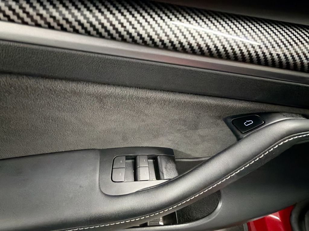 Used 2022 Tesla Model Y Performance AWD/4WD image 22