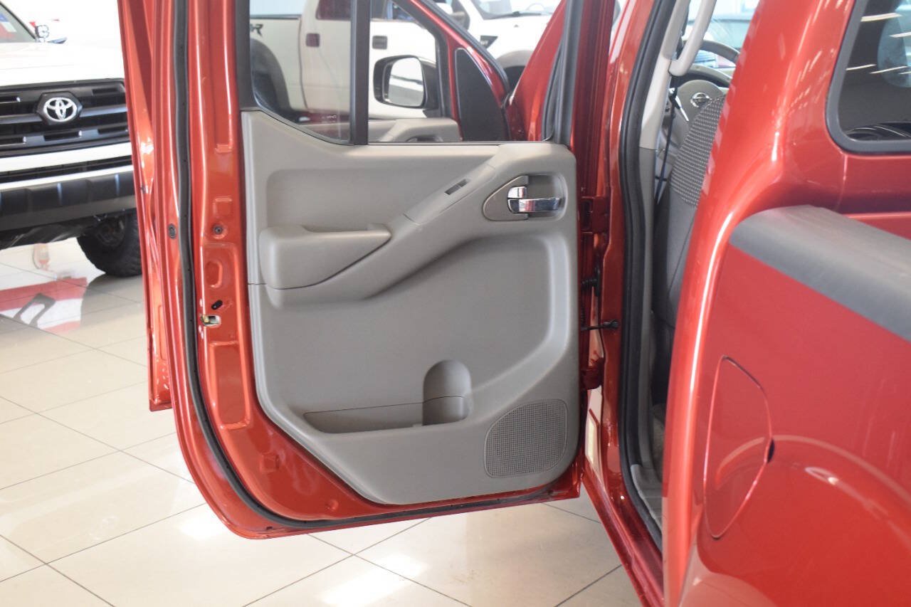 Used 2015 Nissan Frontier Desert Runner RWD image 70