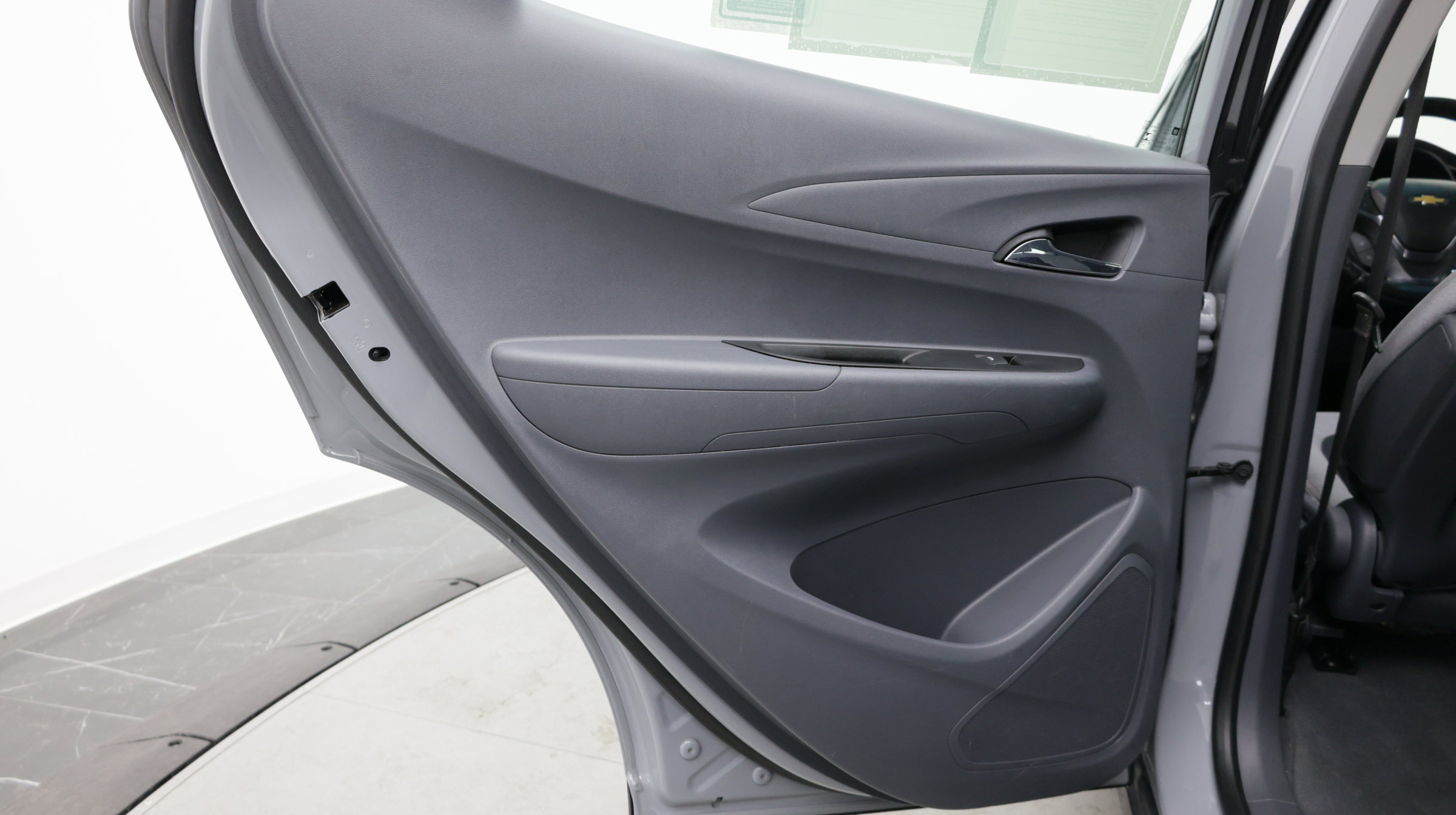 Used 2021 Chevrolet Bolt LT FWD image 31