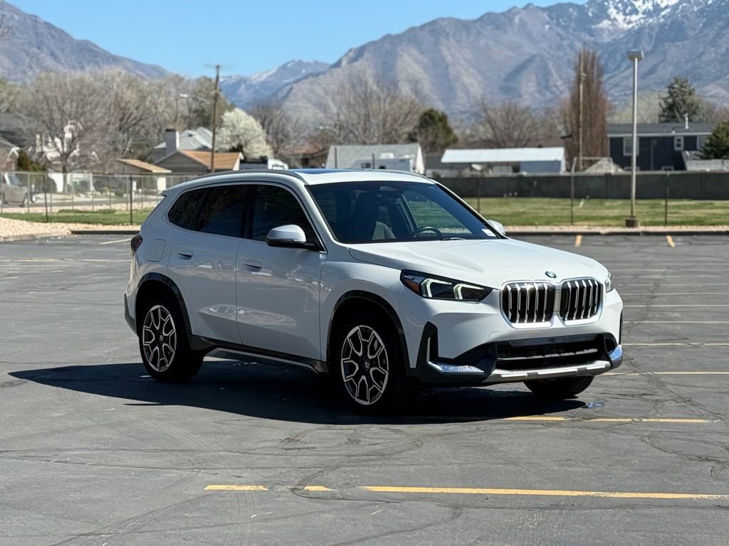 Used 2023 BMW X1 xDrive28i w/ Convenience Package image 3