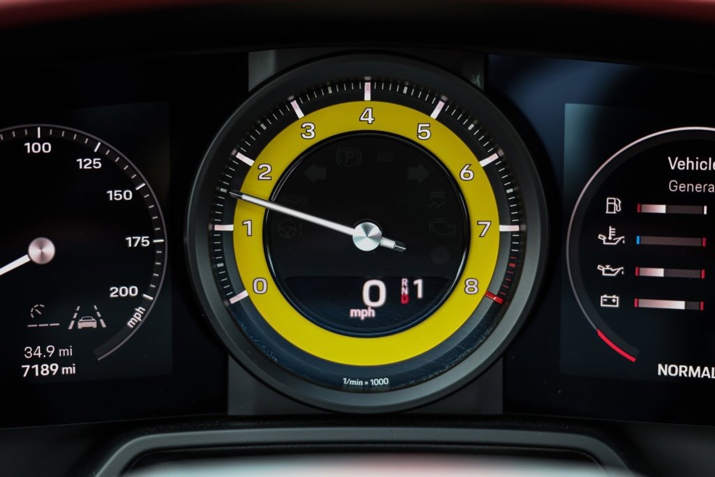 Used 2024 Porsche 911 Carrera w/ Premium Package image 46