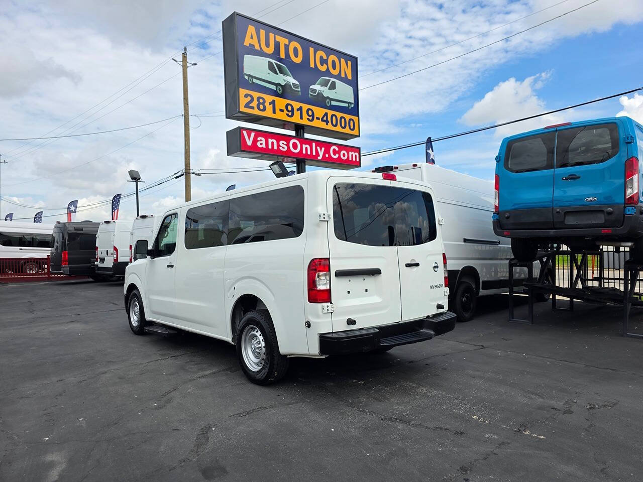 Used 2018 Nissan NV 3500 S RWD image 30