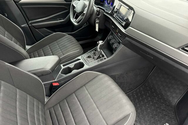 Certified 2023 Volkswagen Jetta Sport FWD image 15