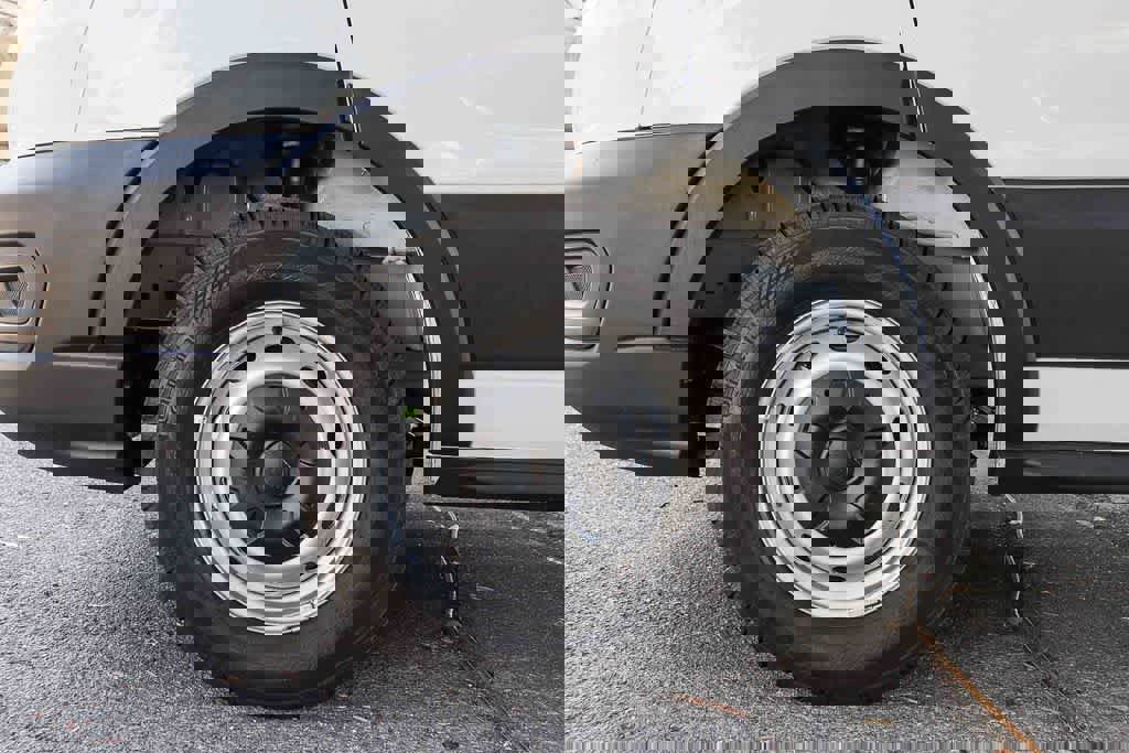 New 2026 Ford Transit 250 148 Medium Roof image 11