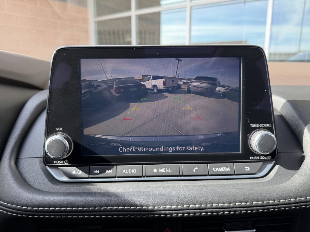 Used 2023 Nissan Rogue SV w/ SV Premium B Package image 23