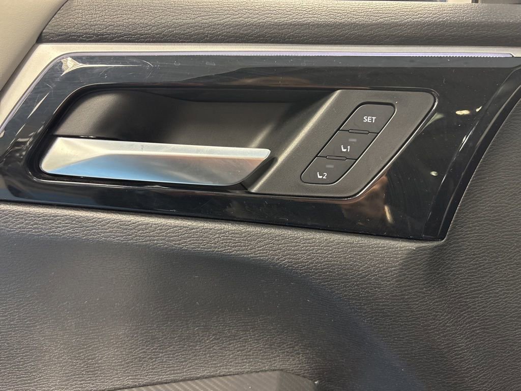 Used 2025 Mitsubishi Outlander SEL image 26