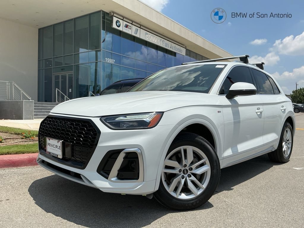 Used 2022 Audi Q5 2.0T Premium w/ Convenience Package AWD/4WD image 1
