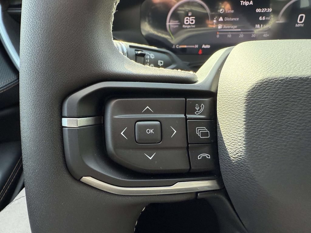 New 2026 Jeep Cherokee Overland w/ Advanced Pro Tech Group AWD/4WD image 24