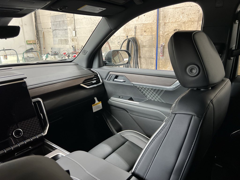 New 2026 GMC Acadia Denali w/ Super Cruise Package image 30