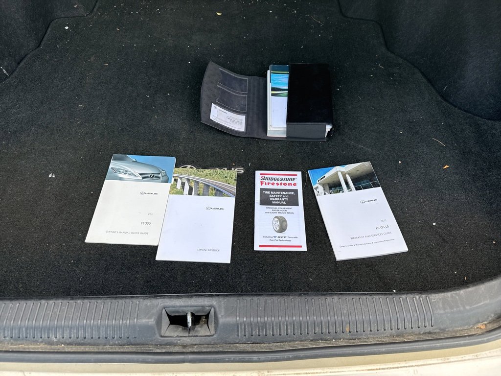 Used 2011 Lexus ES 350 image 23