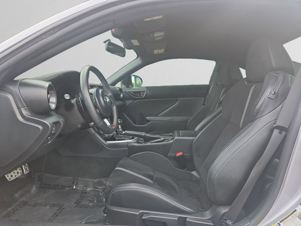 Used 2022 Toyota GR86 Premium image 10