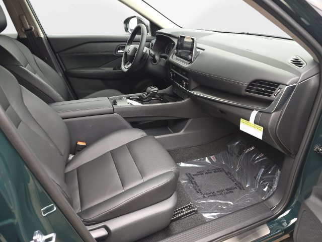 New 2027 Nissan Rogue Dark Armor FWD image 39