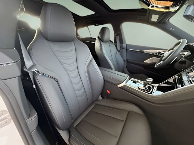 Used 2026 BMW 840i xDrive w/ M Sport Professional Package image 32