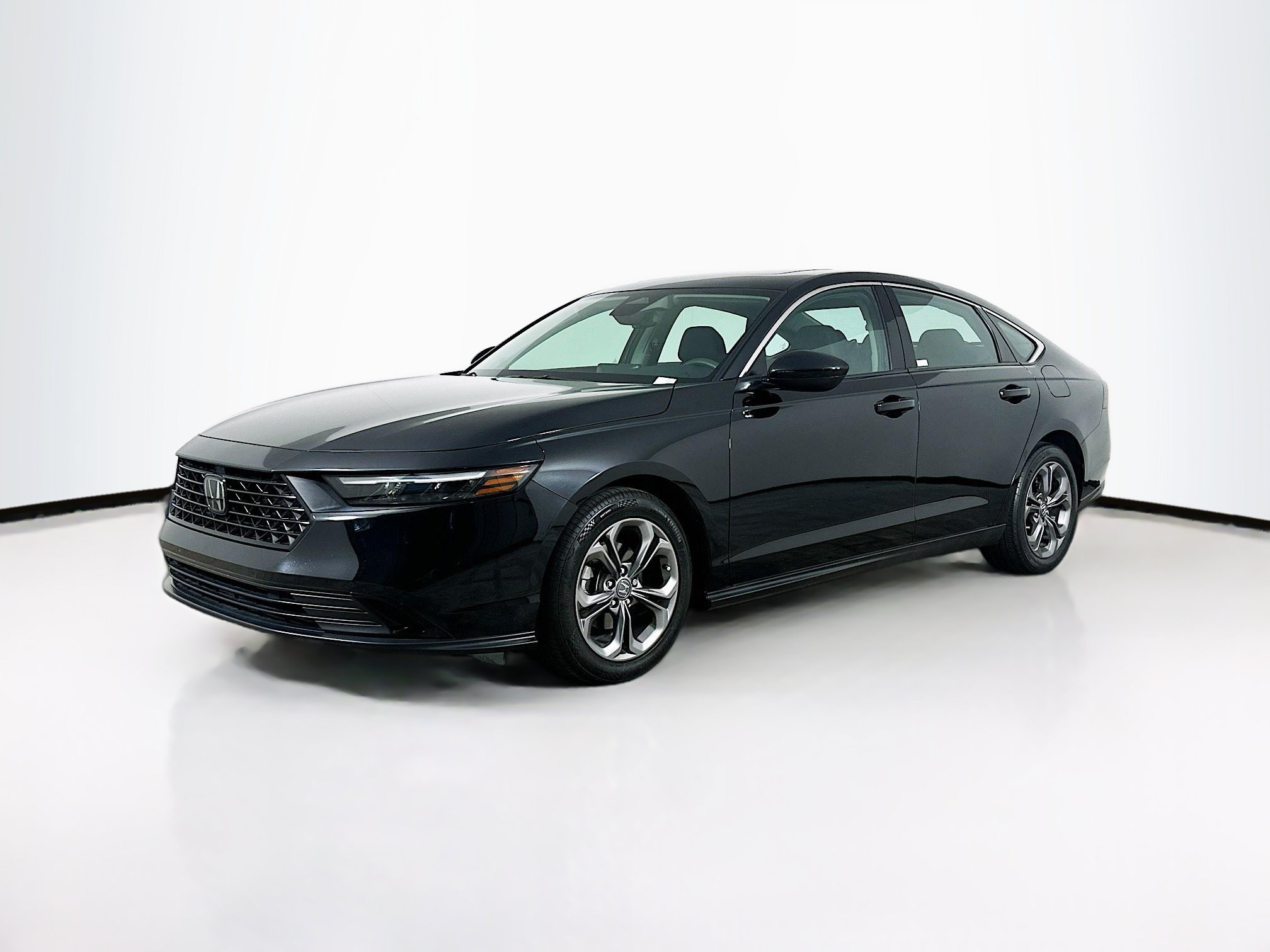 Used 2024 Honda Accord EX image 3