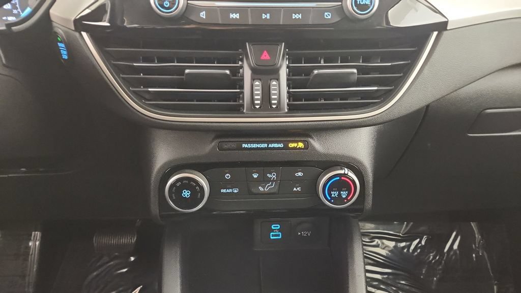 Used 2022 Ford Escape SE AWD/4WD image 16