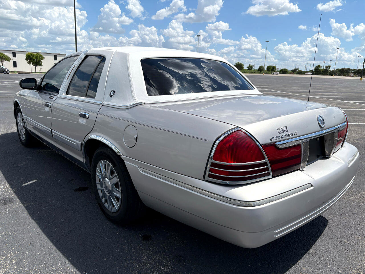 Used 2005 Mercury Grand Marquis GS image 46