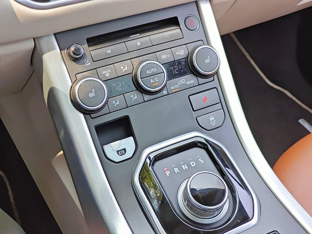 Used 2012 Land Rover Range Rover Evoque Prestige w/ Prestige Premium Pkg image 26