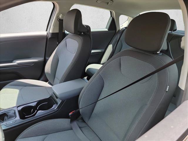 Used 2025 Kia K4 FWD image 13
