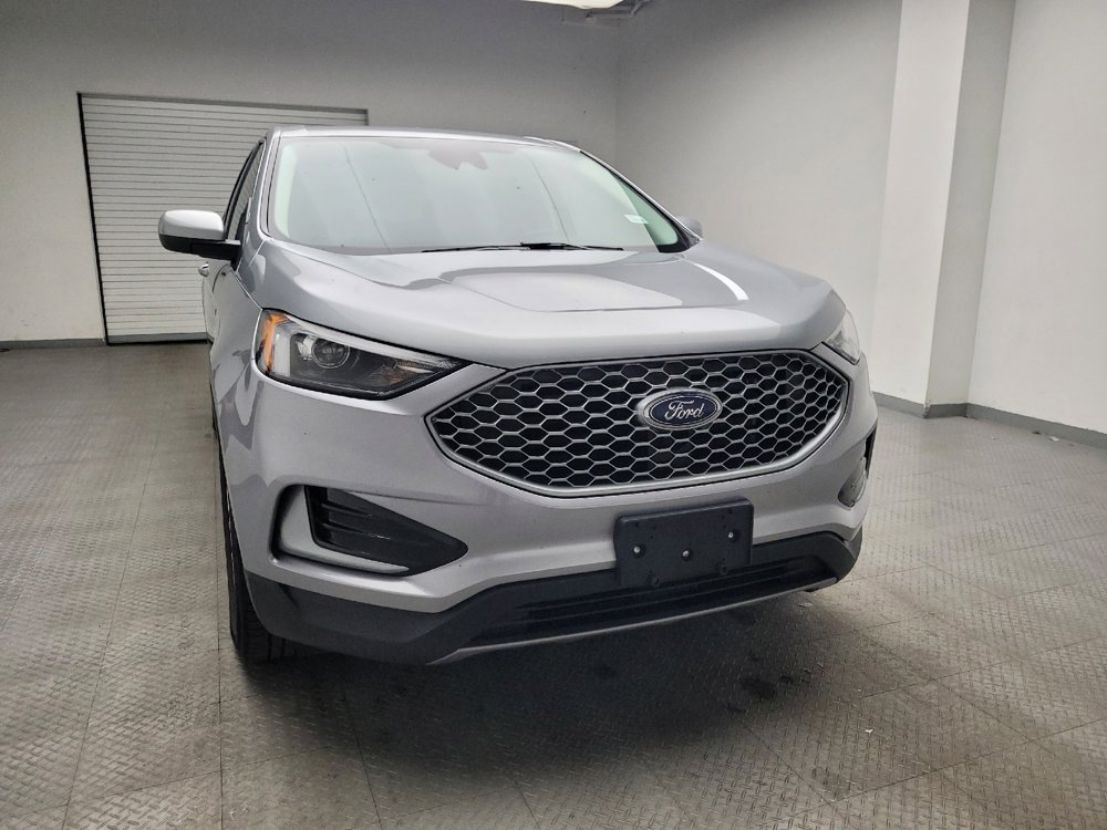 Used 2023 Ford Edge SEL image 14