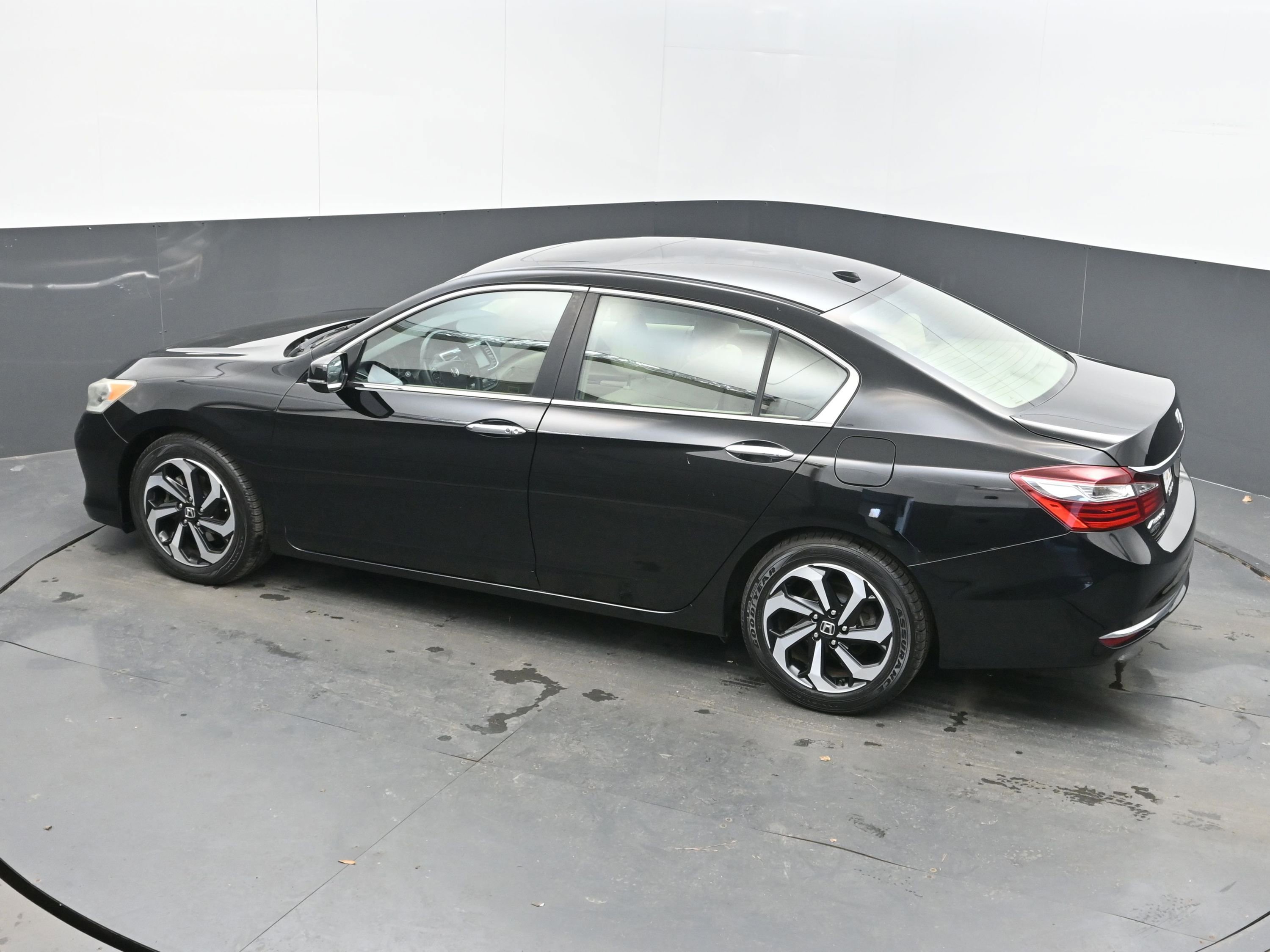 Used 2016 Honda Accord EX-L image 34