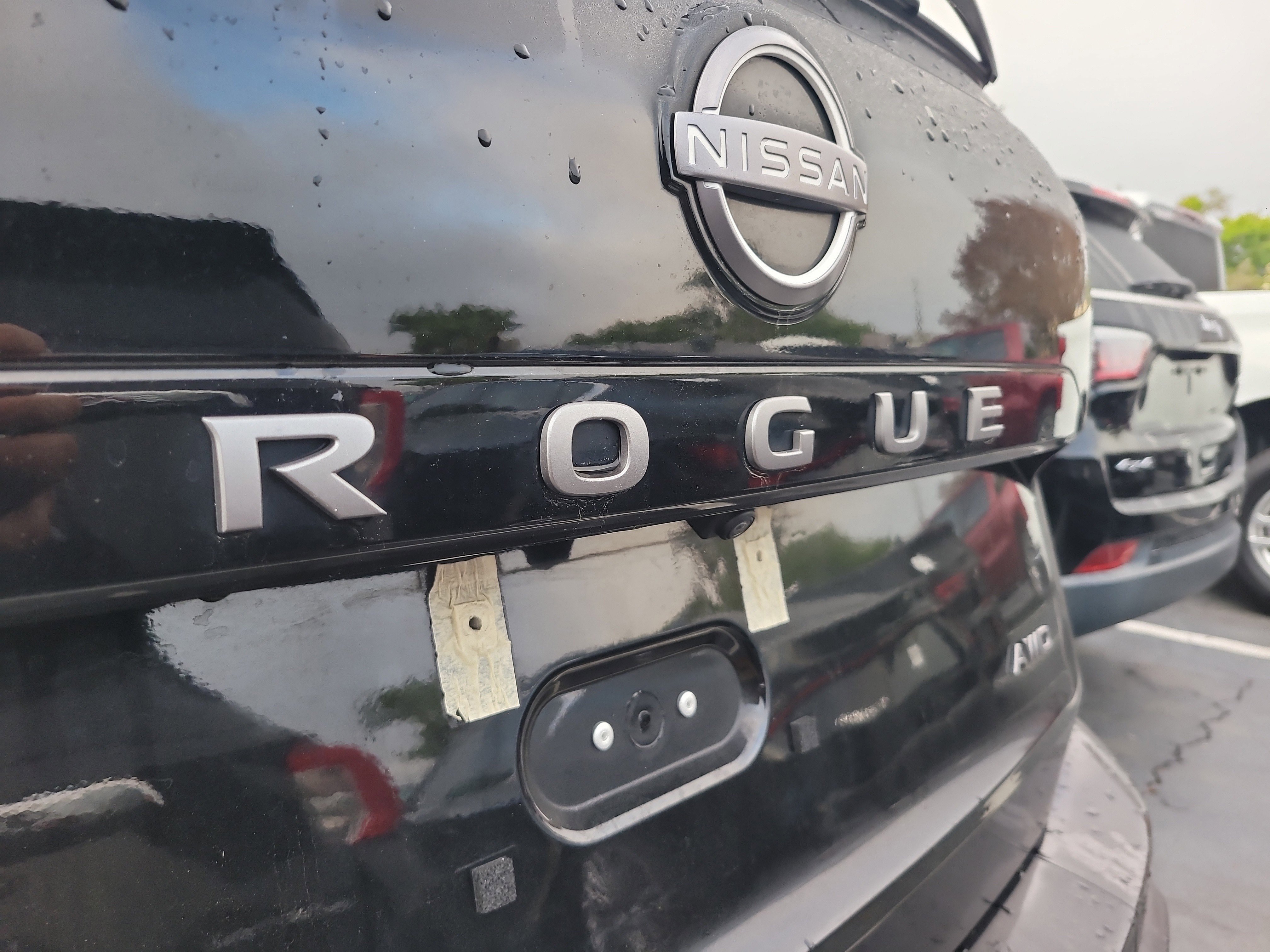 Used 2025 Nissan Rogue SV image 7