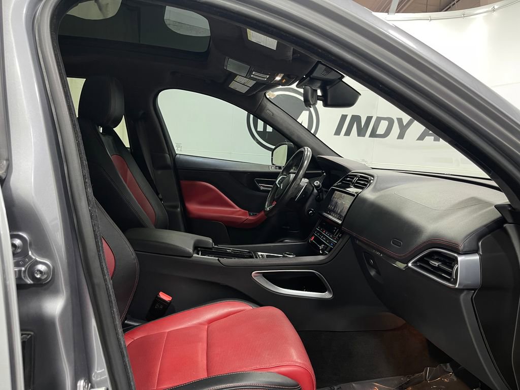 Used 2020 Jaguar F-PACE Checkered Flag image 33