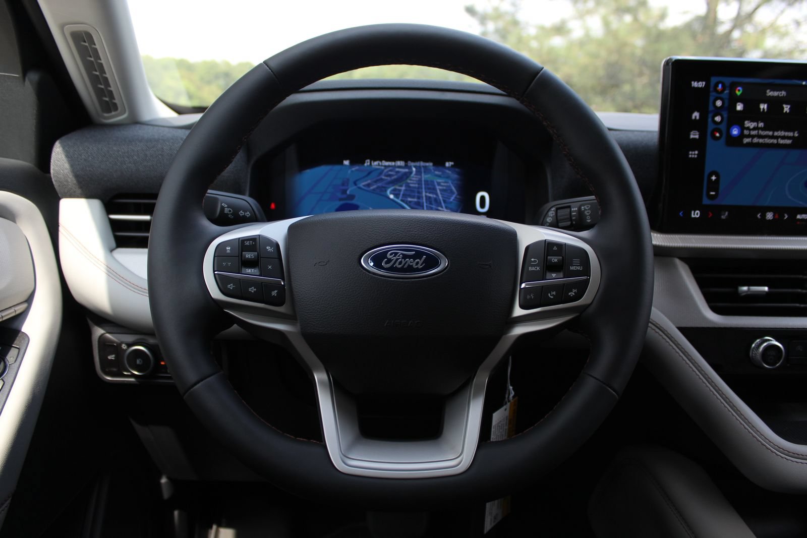 New 2026 Ford Explorer Active w/ Active Comfort Package AWD/4WD image 16