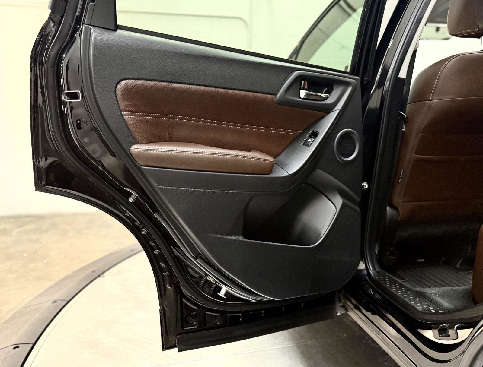 Used 2017 Subaru Forester 2.5i Touring image 15