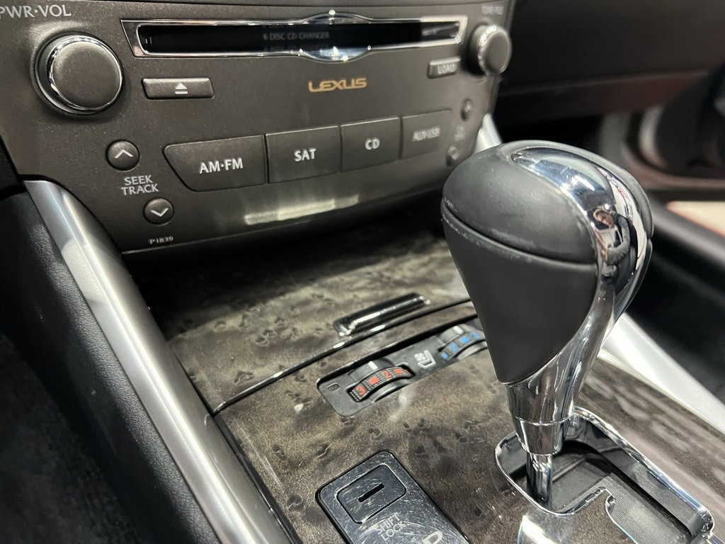 Used 2010 Lexus IS 350C image 40
