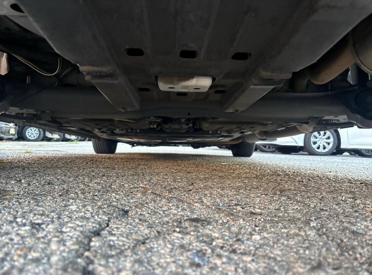 Used 2007 Kia Rondo LX image 30