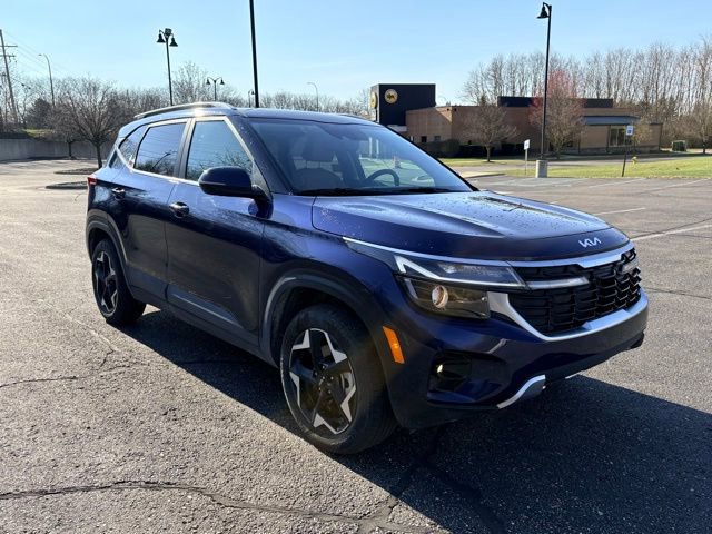 Certified 2025 Kia Seltos EX w/ EX Sunroof Package image 7