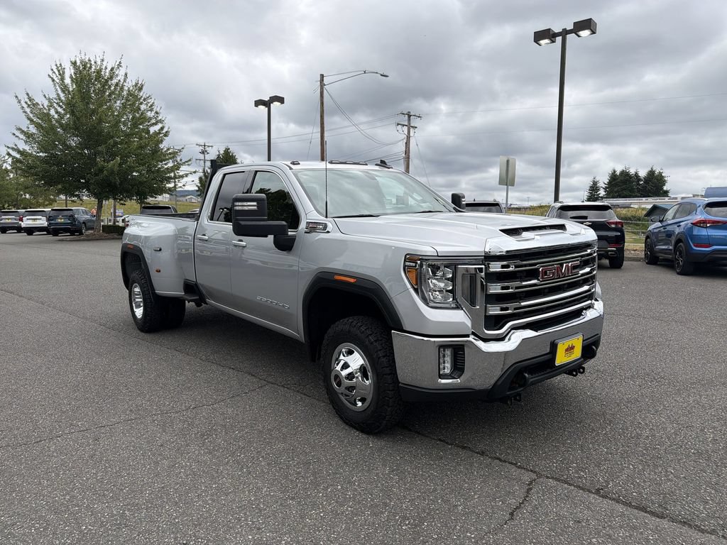 Used 2022 GMC Sierra 3500 SLE w/ SLE Convenience Package AWD/4WD image 3