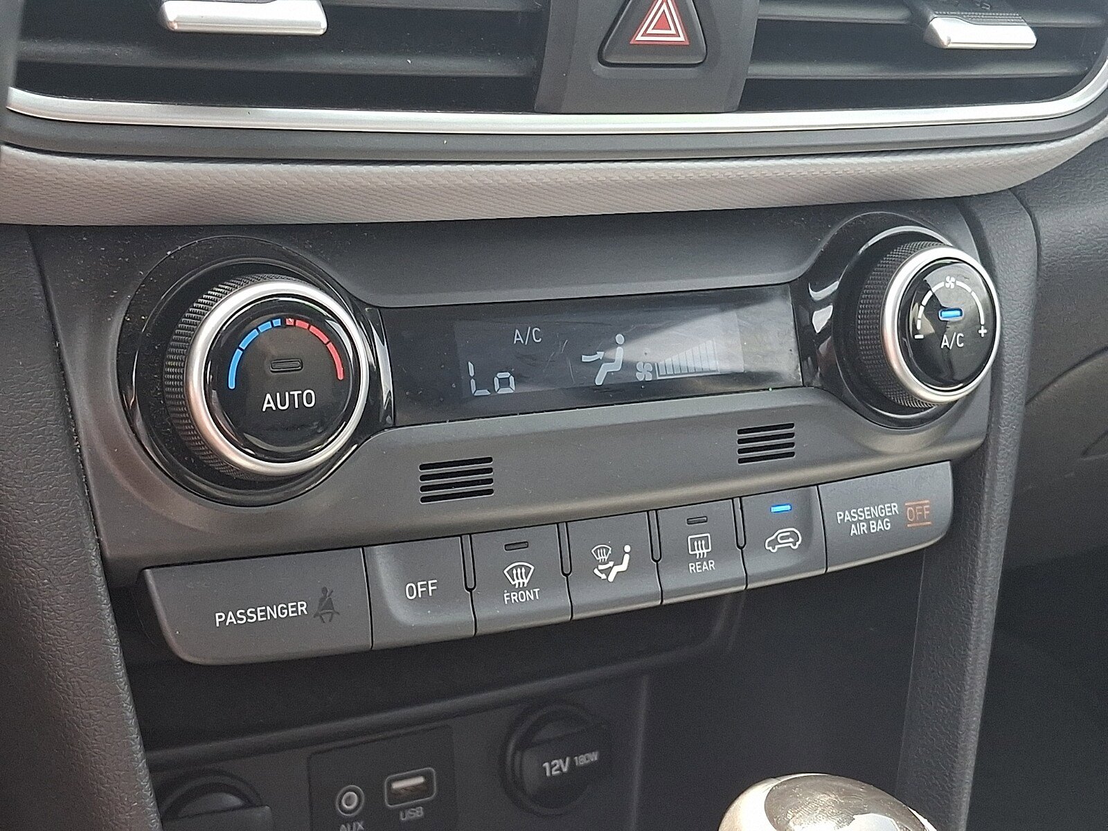 Used 2019 Hyundai Kona Limited w/ Cargo Package AWD/4WD image 17