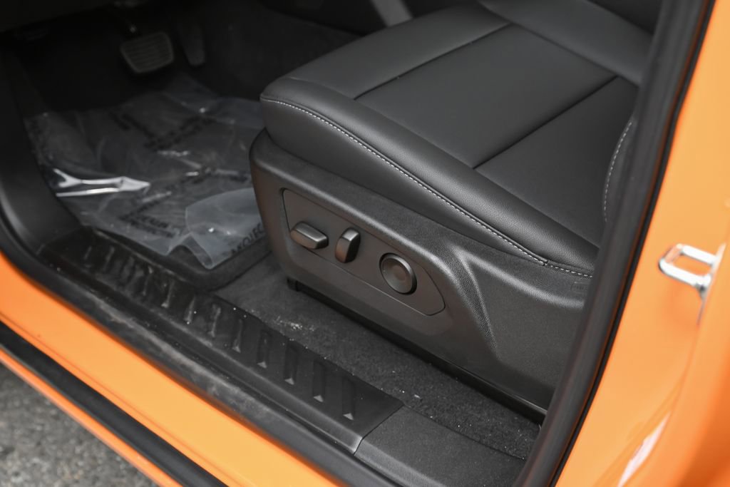 New 2026 Chevrolet Colorado LT w/ LT Convenience Package RWD image 16