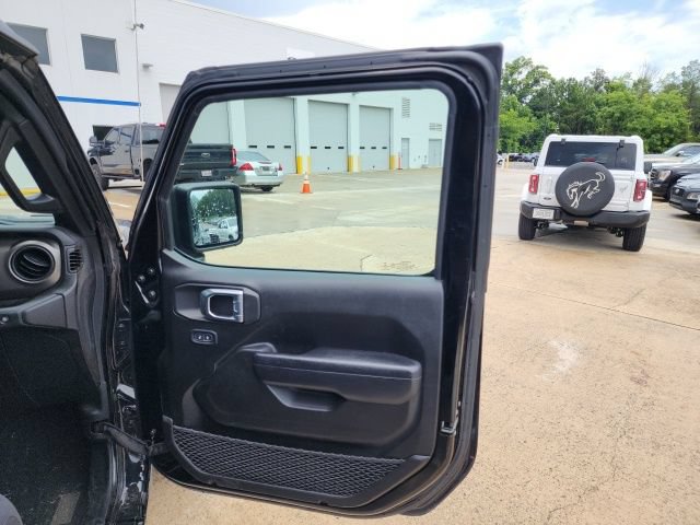 Used 2022 Jeep Gladiator Sport AWD/4WD image 21