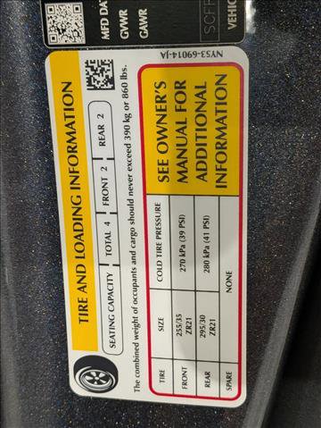 Used 2023 Aston Martin DB11 Coupe image 25