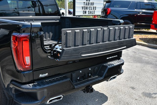 Used 2024 GMC Sierra 1500 Denali w/ Technology Package image 13