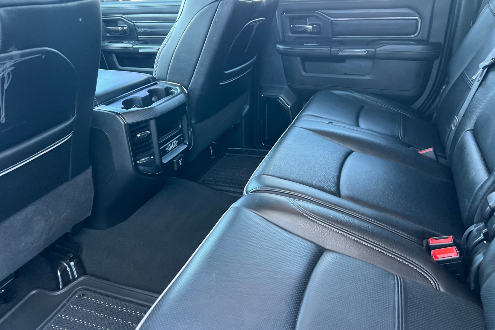 Used 2022 RAM 3500 Limited image 12