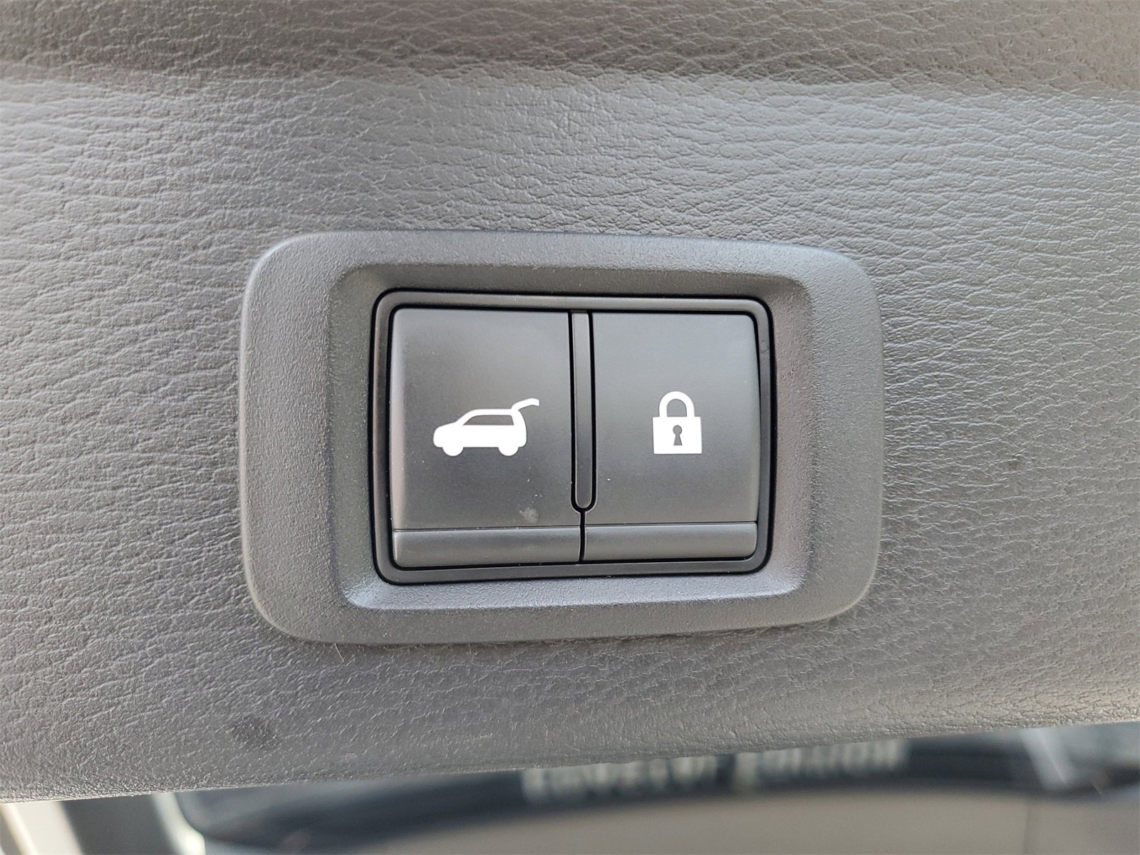 Used 2024 Mitsubishi Outlander SE image 31