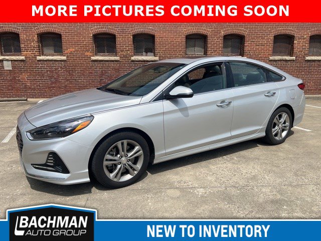 Used 2018 Hyundai Sonata Limited w/ Limited Ultimate Package 03 FWD image 4