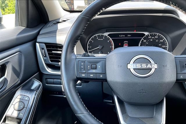 Used 2025 Nissan Rogue SV AWD/4WD image 11