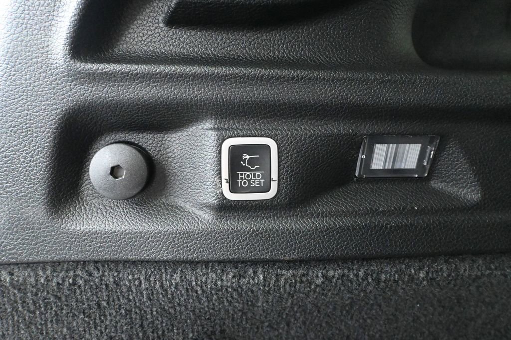 Used 2021 Jeep Grand Cherokee L Overland w/ Advanced Protech Group III image 50