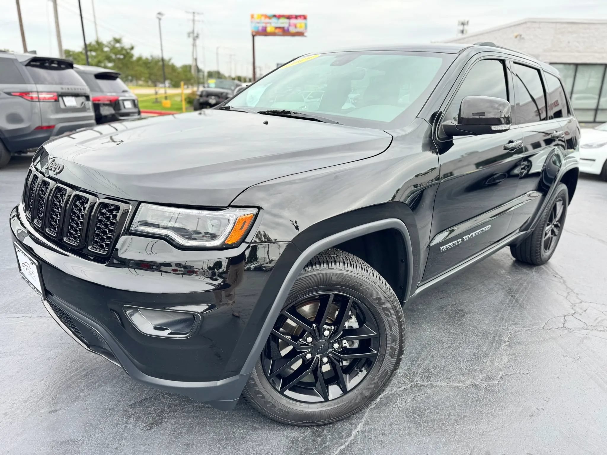 Used 2019 Jeep Grand Cherokee Limited w/ Luxury Group II AWD/4WD image 1
