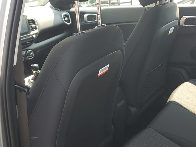 New 2026 Hyundai Venue SE FWD image 14