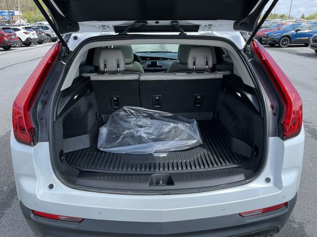 Used 2019 Cadillac XT4 Luxury w/ Cold Weather Package AWD/4WD image 22