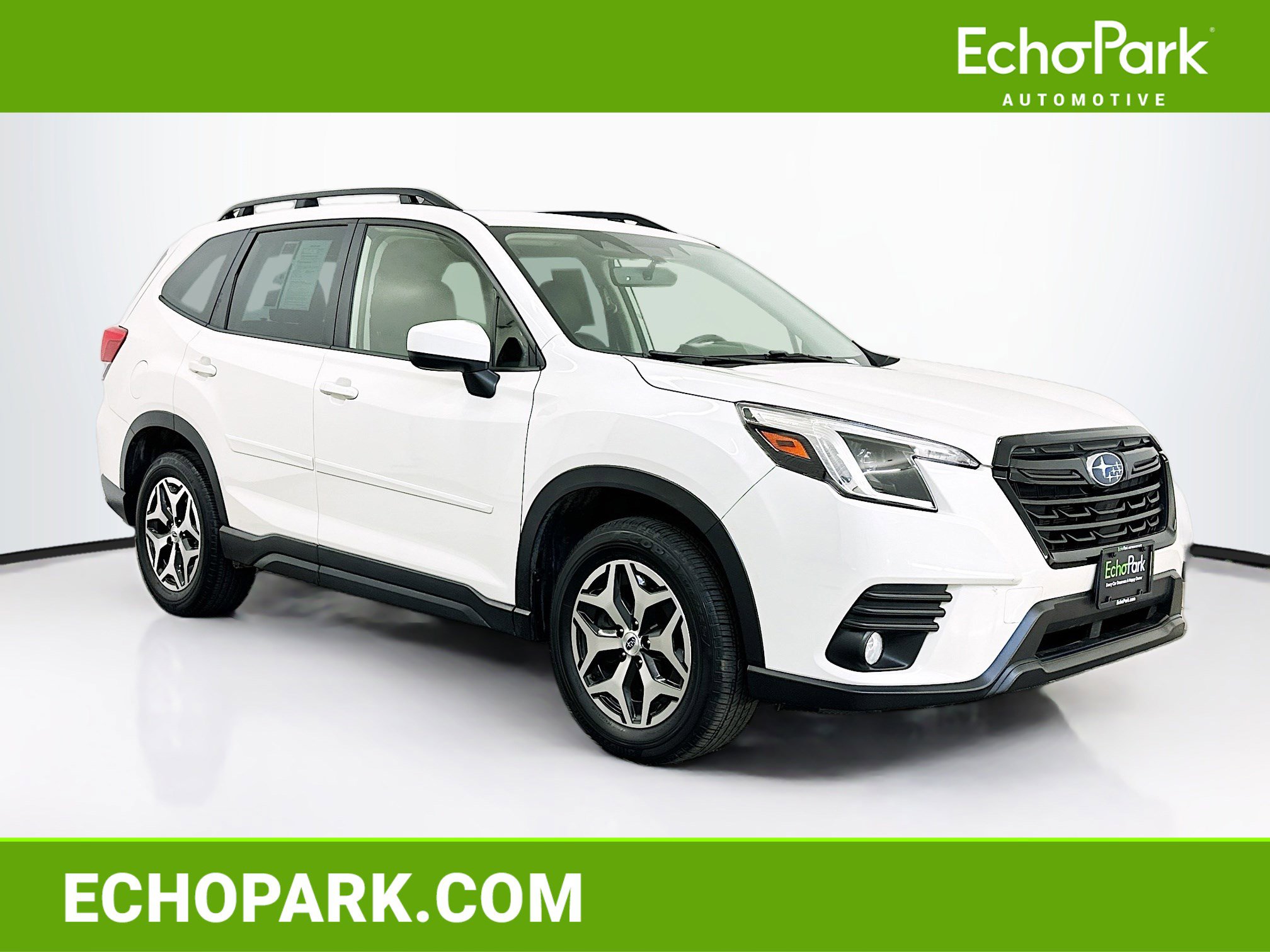 Used 2023 Subaru Forester Premium image 1