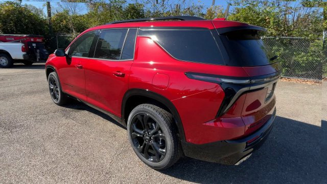 New 2027 Chevrolet Traverse RS w/ LPO, Floor Liner Package AWD/4WD image 8