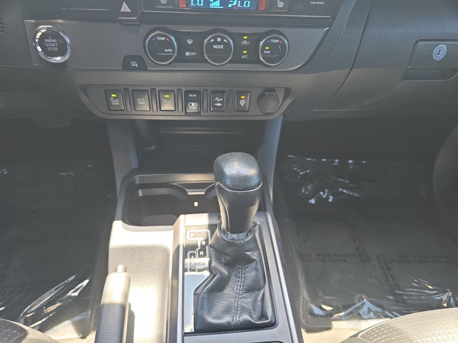 Used 2019 Toyota Tacoma TRD Sport w/ TRD Premium Sport Package RWD image 15