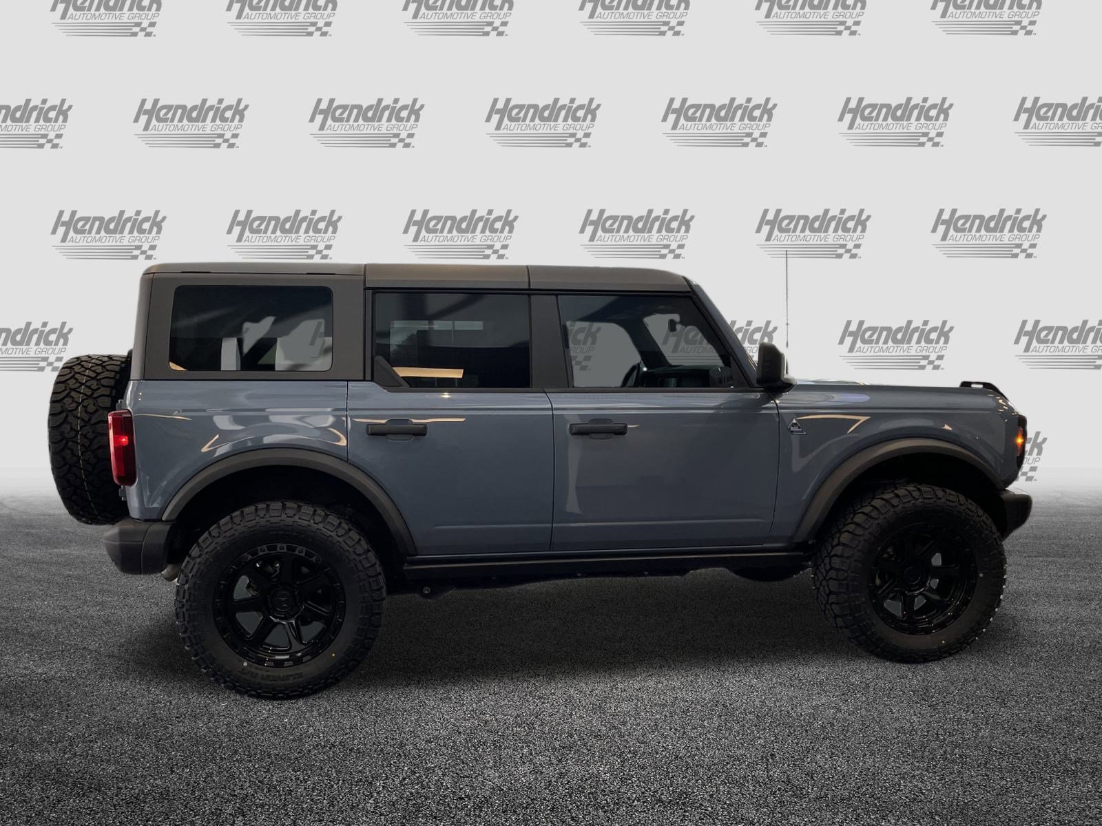 Used 2024 Ford Bronco Black Diamond image 11