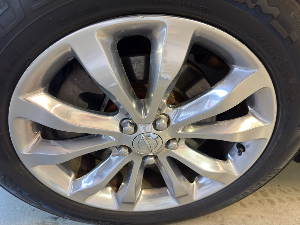 Used 2017 Chrysler 300 C AWD/4WD image 35